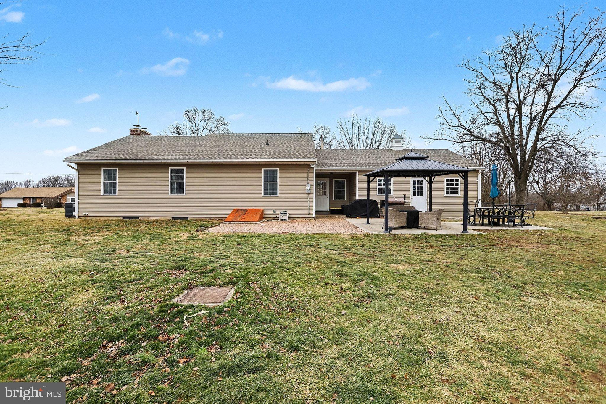 774 Fairview Drive Hanover, PA 17331 - Photo 28 of 32 a front view of a house with garden