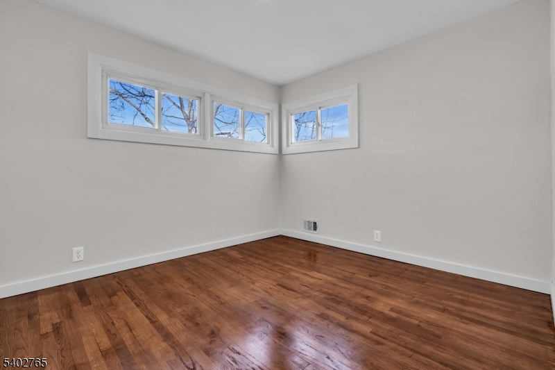 1663 Columbus Place Rahway, NJ 07065 - Photo 13 of 25