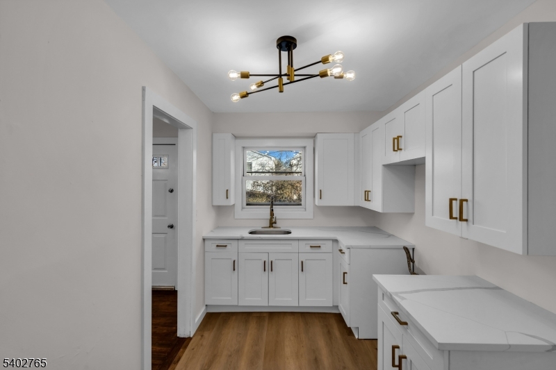 1663 Columbus Place Rahway, NJ 07065 - Photo 8 of 25