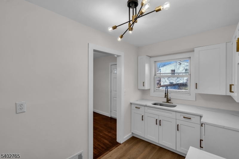 1663 Columbus Place Rahway, NJ 07065 - Photo 10 of 25