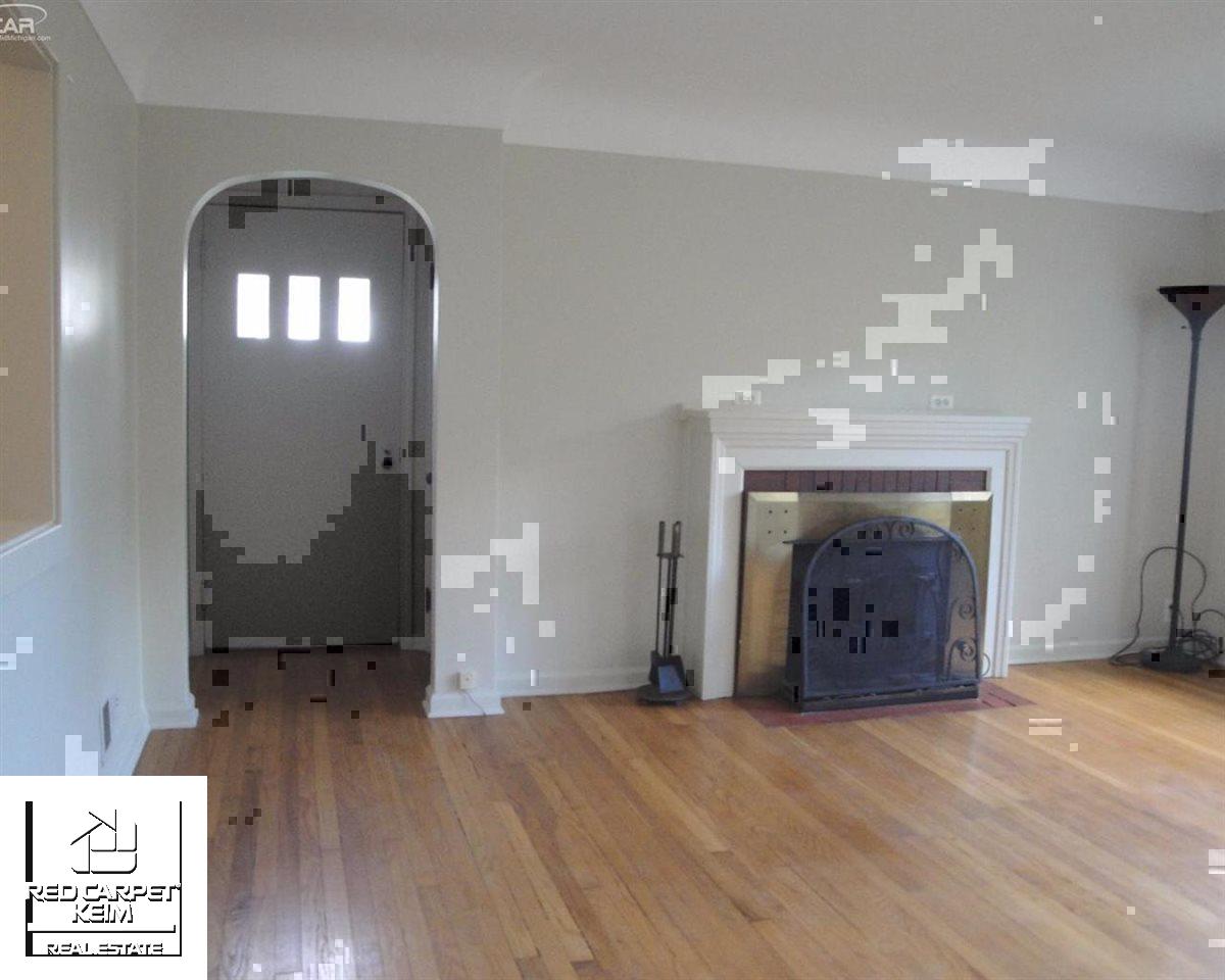212 South Center Road Grand Blanc, MI 48439 - Photo 3 of 18 21377113-2.JPG