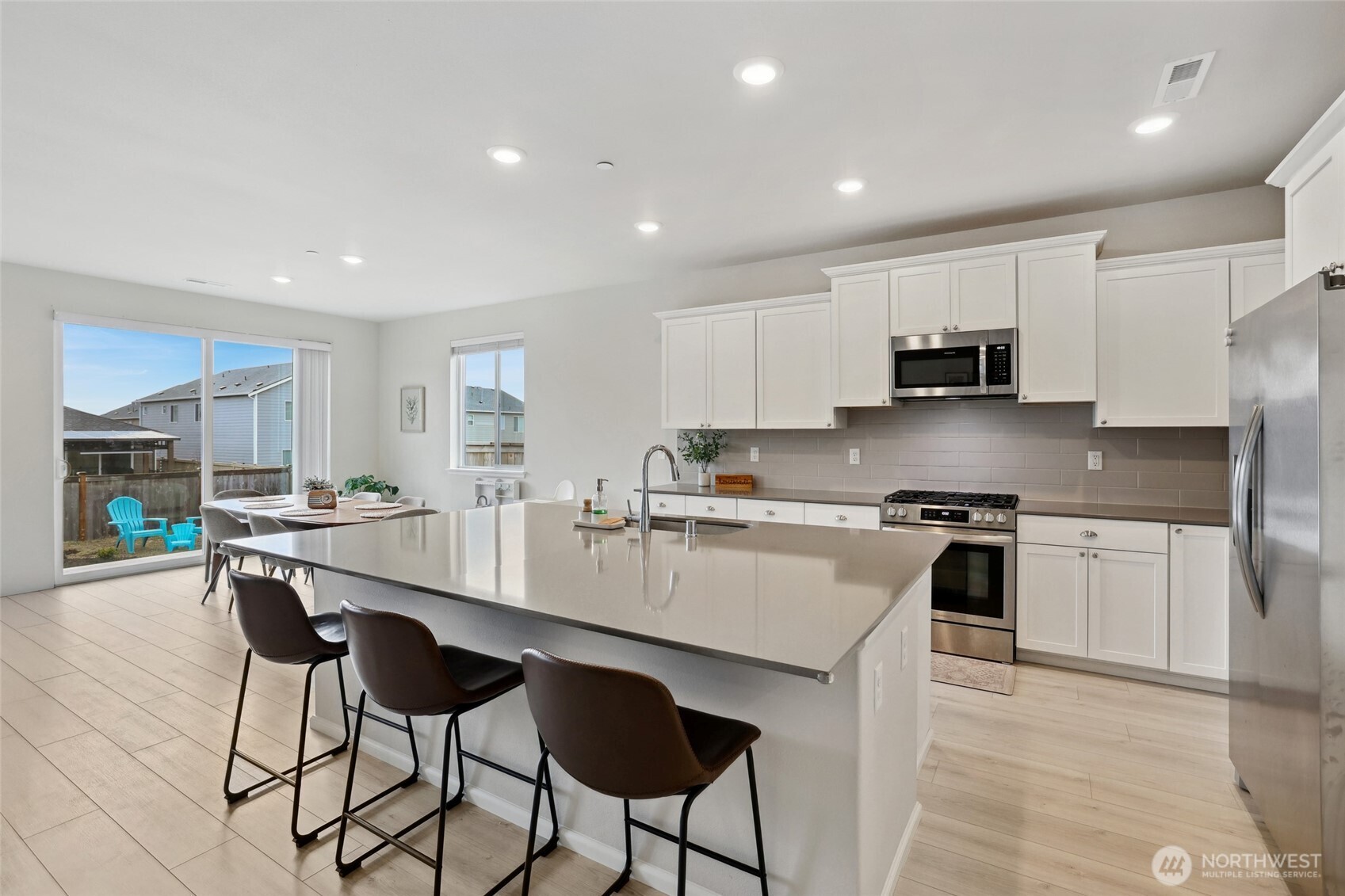 1020 Panoramic Loop Bremerton, WA 98312 - Photo 11 of 31