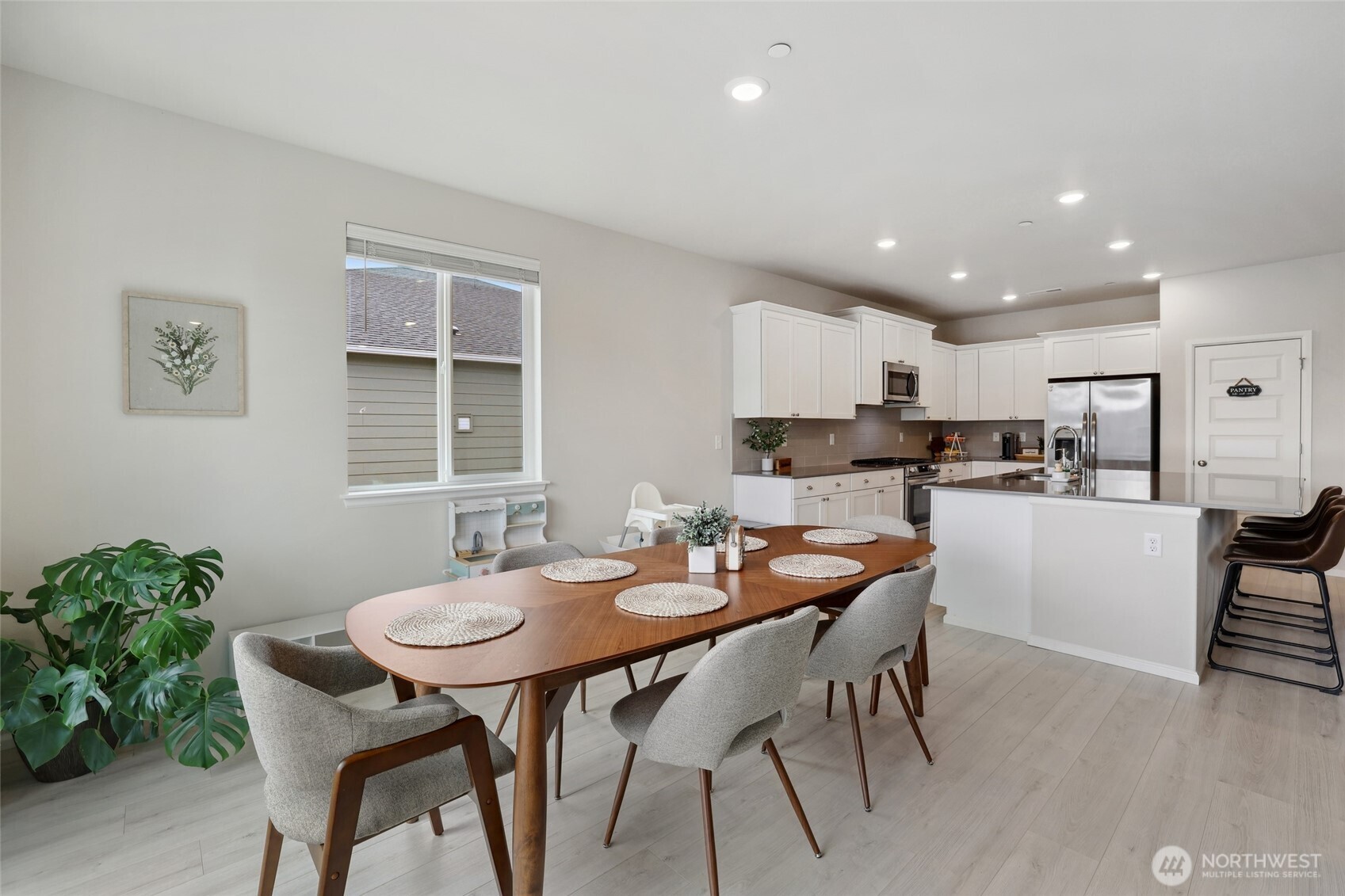 1020 Panoramic Loop Bremerton, WA 98312 - Photo 7 of 31