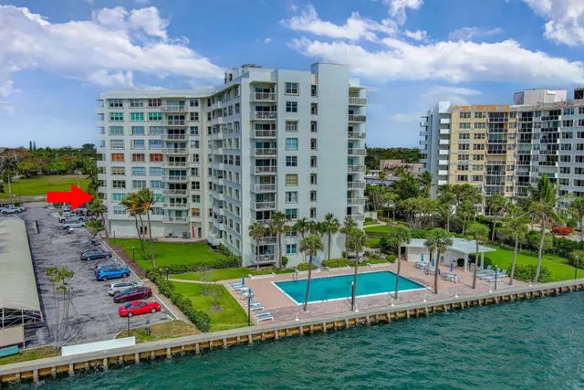 $695,000 | 2600 North Flagler Drive, Unit 310, West Palm Beach, FL 33407