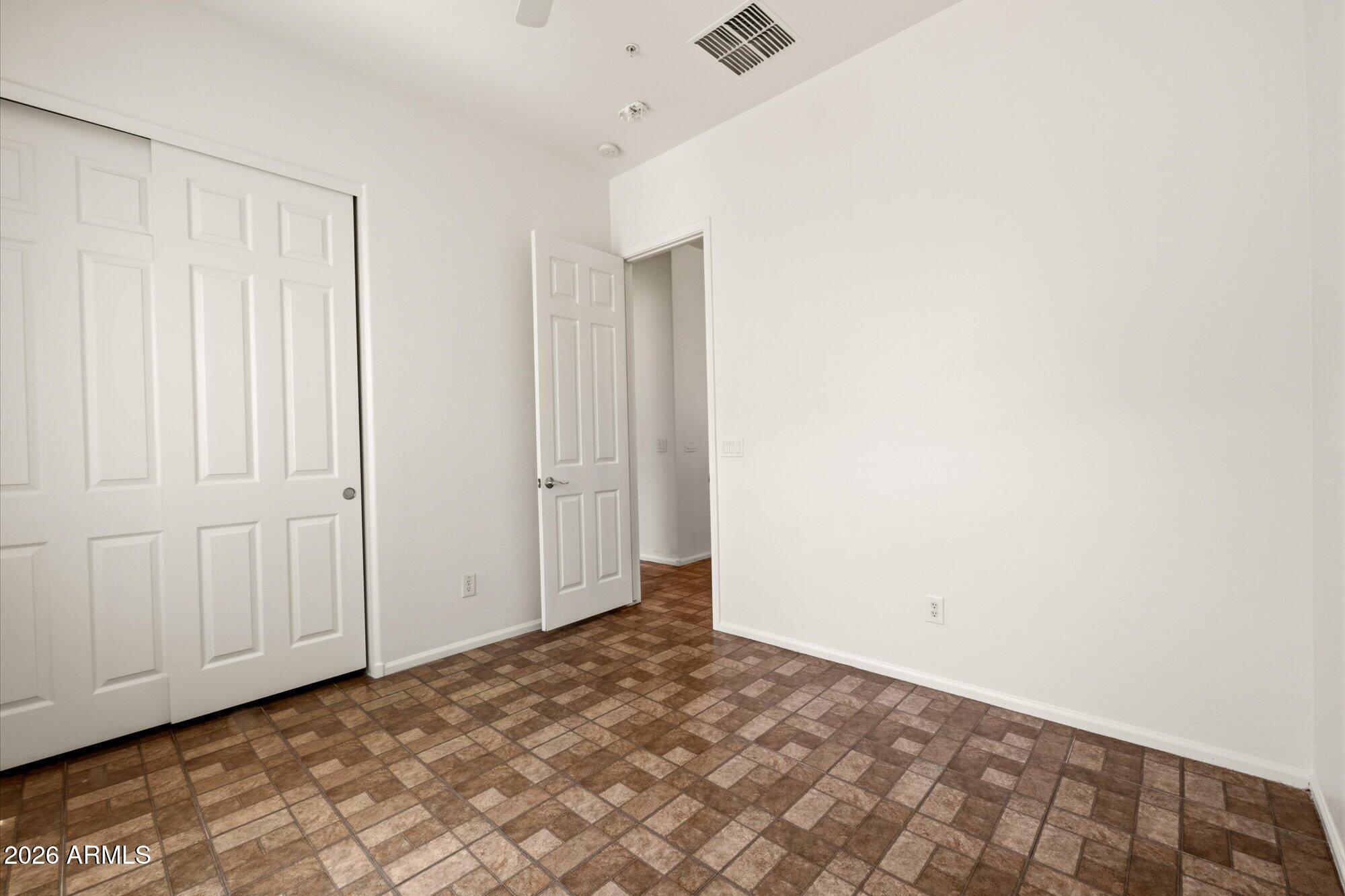 6229 South Moccasin Trail Gilbert, AZ 85298 - Photo 20 of 25 Light and Bright