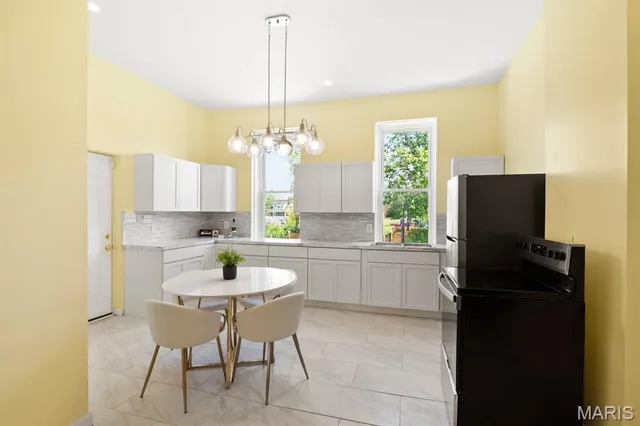 $330,000 | 2032 Adelaide Avenue, St. Louis, MO 63107