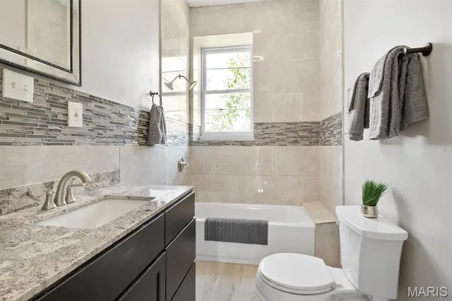 $330,000 | 2032 Adelaide Avenue, St. Louis, MO 63107