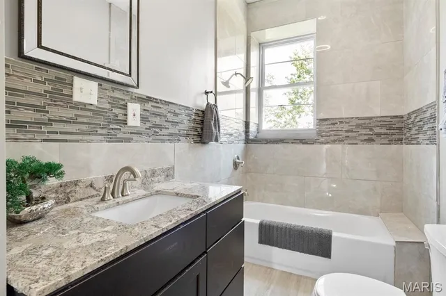 $330,000 | 2032 Adelaide Avenue, St. Louis, MO 63107