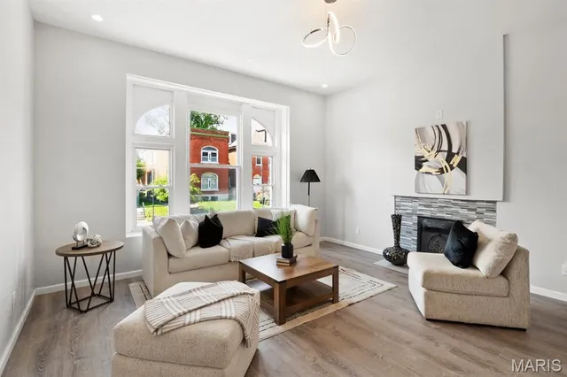 $330,000 | 2032 Adelaide Avenue, St. Louis, MO 63107