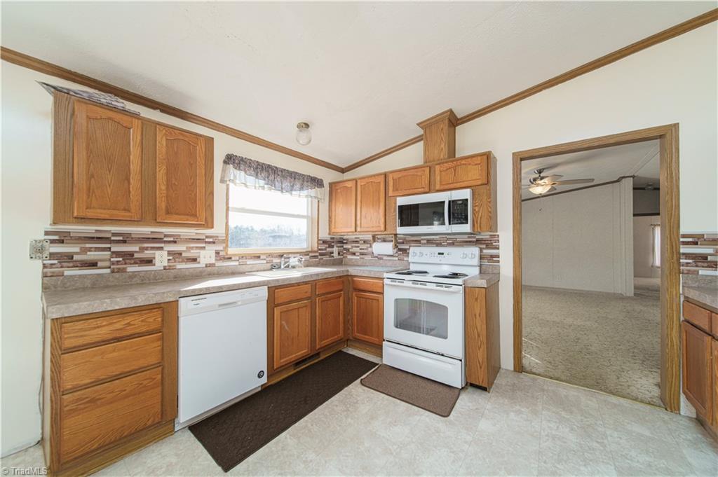 546 Deadmon Road Mocksville, NC 27028 - Photo 30 of 33 Gallery Image 30