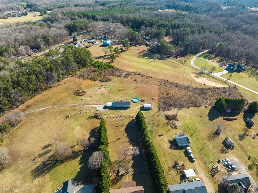 546 Deadmon Road Mocksville, NC 27028 - Photo 6 of 33 Gallery Image 6