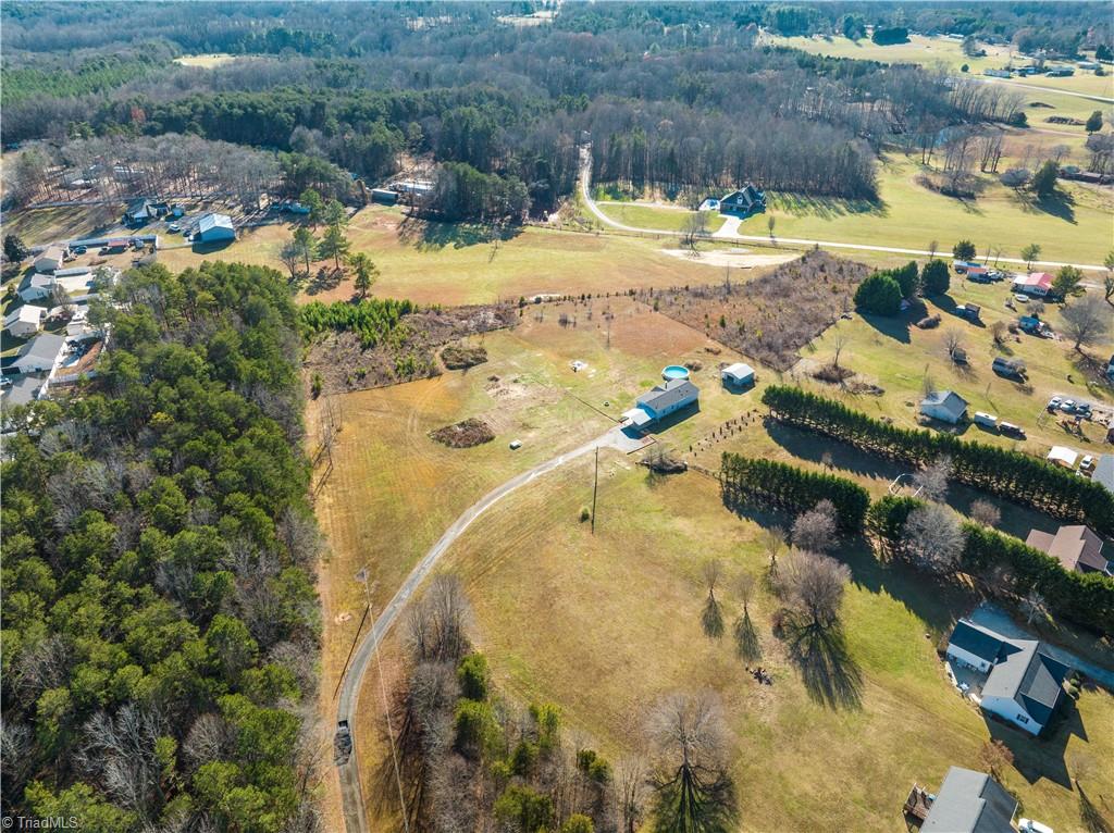 546 Deadmon Road Mocksville, NC 27028 - Photo 7 of 33 Gallery Image 7