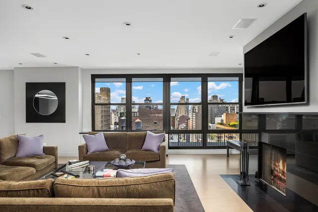 $6,750,000 | 65 West 13th Street, Unit PH1B | Greenwich Village