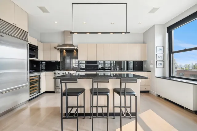 $6,750,000 | 65 West 13th Street, Unit PH1B | Greenwich Village