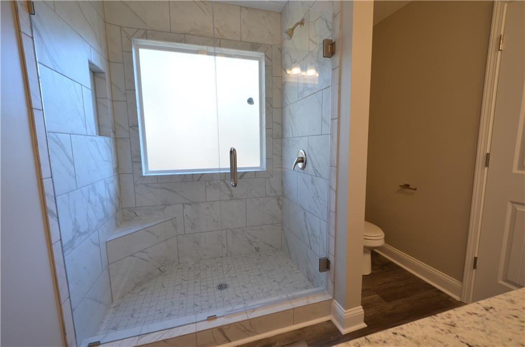 112 Jade Lane Dallas, GA 30132 - Photo 17 of 27 a bathroom with a bathtub