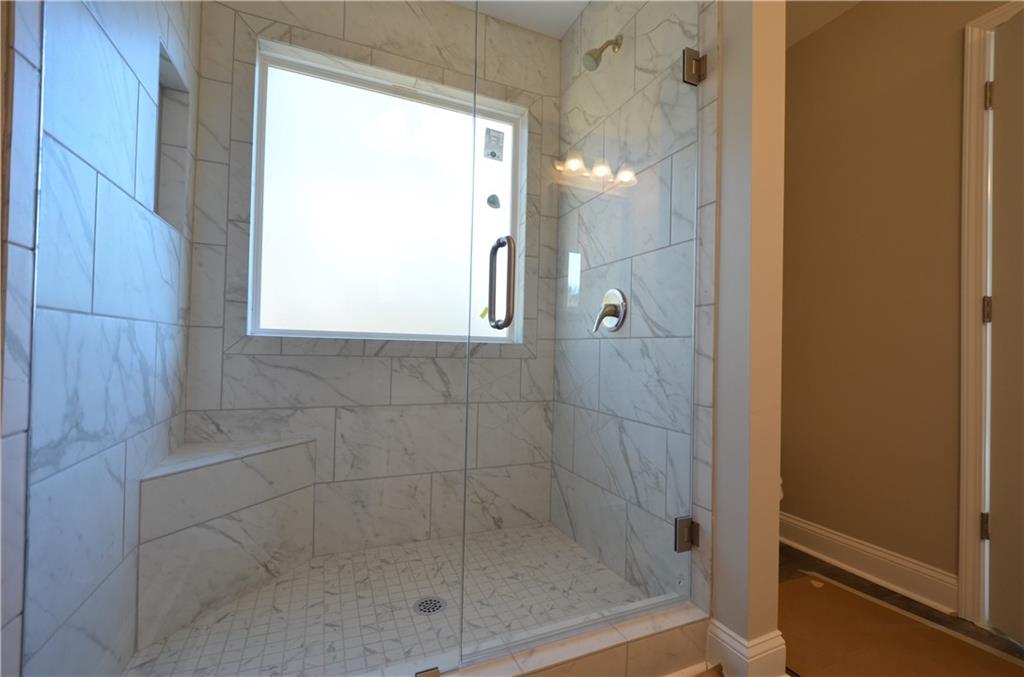 112 Jade Lane Dallas, GA 30132 - Photo 19 of 27 a bathroom with a shower