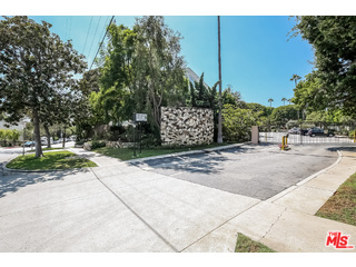 281 South Barrington Avenue, Unit C2 Los Angeles, CA 90049 - Photo 2 of 24 a view of outdoor space and yard