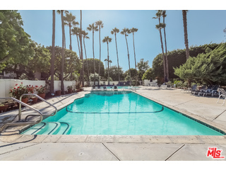 281 South Barrington Avenue, Unit C2 Los Angeles, CA 90049 - Photo 19 of 24