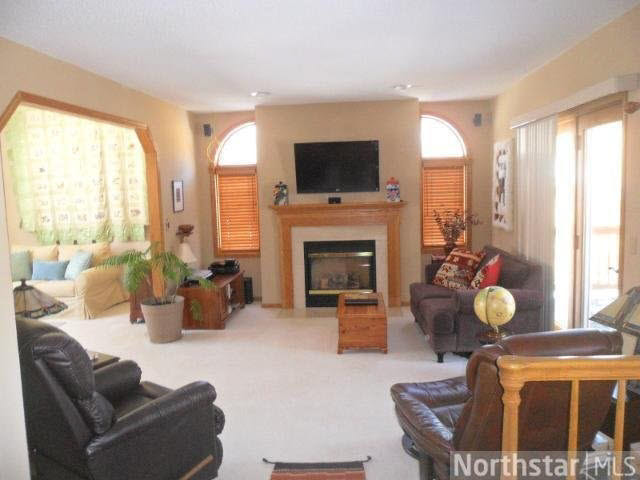 6548 White Oak Road Lino Lakes, MN 55038 - Photo 4 of 18 Gallery Image 4