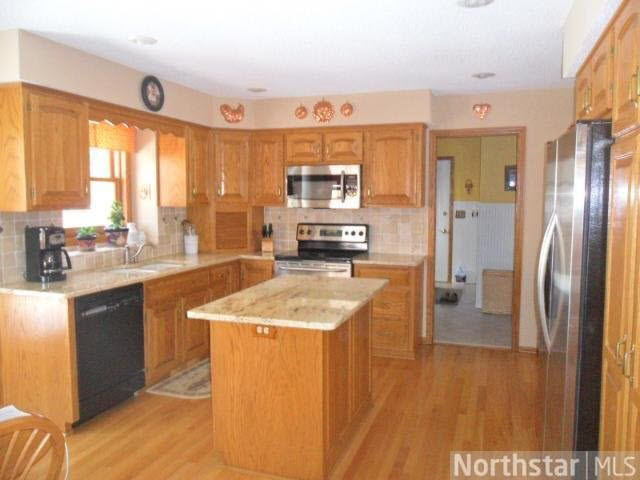 6548 White Oak Road Lino Lakes, MN 55038 - Photo 6 of 18 Gallery Image 6