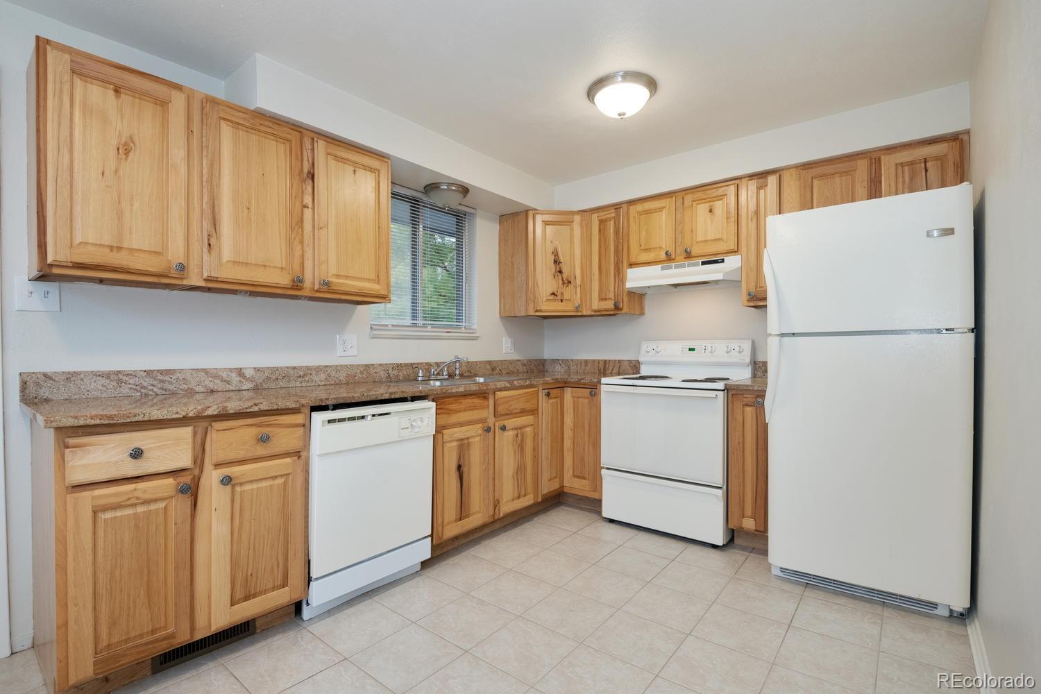 4620 Holland Street Wheat Ridge, CO 80033 - Photo 7 of 26 Gallery Image 7
