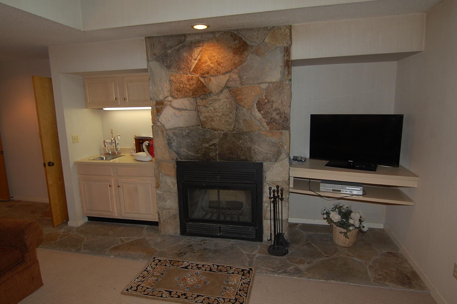 94 Founders Hill Road, Unit 7B Stratton, VT 05155 - Photo 6 of 16
