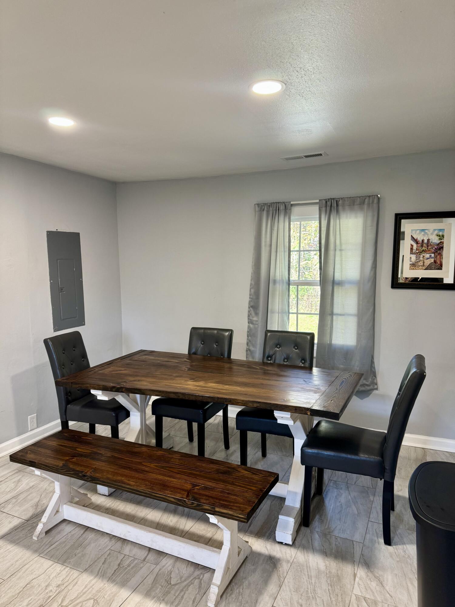 4319 Davison Road Ravenel, SC 29470 - Photo 24 of 31 4319 Dining area in Kitchen