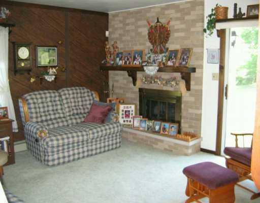 1261 Ridge Road Vandergrift, PA 15690 - Photo 3 of 8 Den/Family/Great Room.