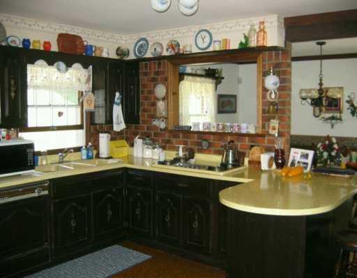 1261 Ridge Road Vandergrift, PA 15690 - Photo 4 of 8 Kitchen.