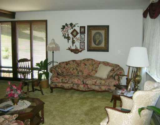 1261 Ridge Road Vandergrift, PA 15690 - Photo 7 of 8 Living Room.