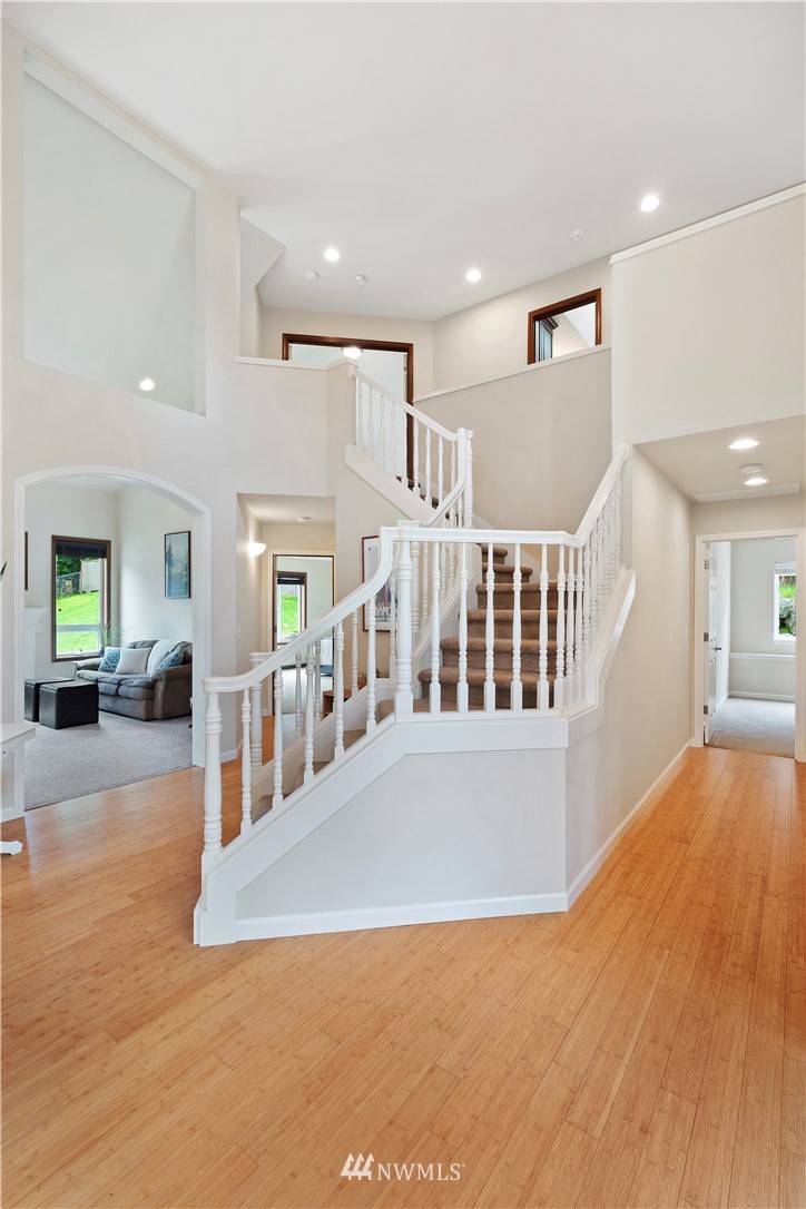 8202 190th Street Southwest Edmonds, WA 98026 - Photo 3 of 40 Gallery Image 3
