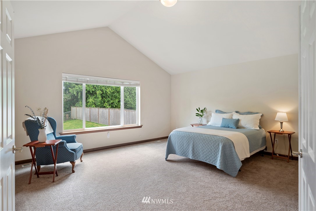 8202 190th Street Southwest Edmonds, WA 98026 - Photo 24 of 40 Gallery Image 24