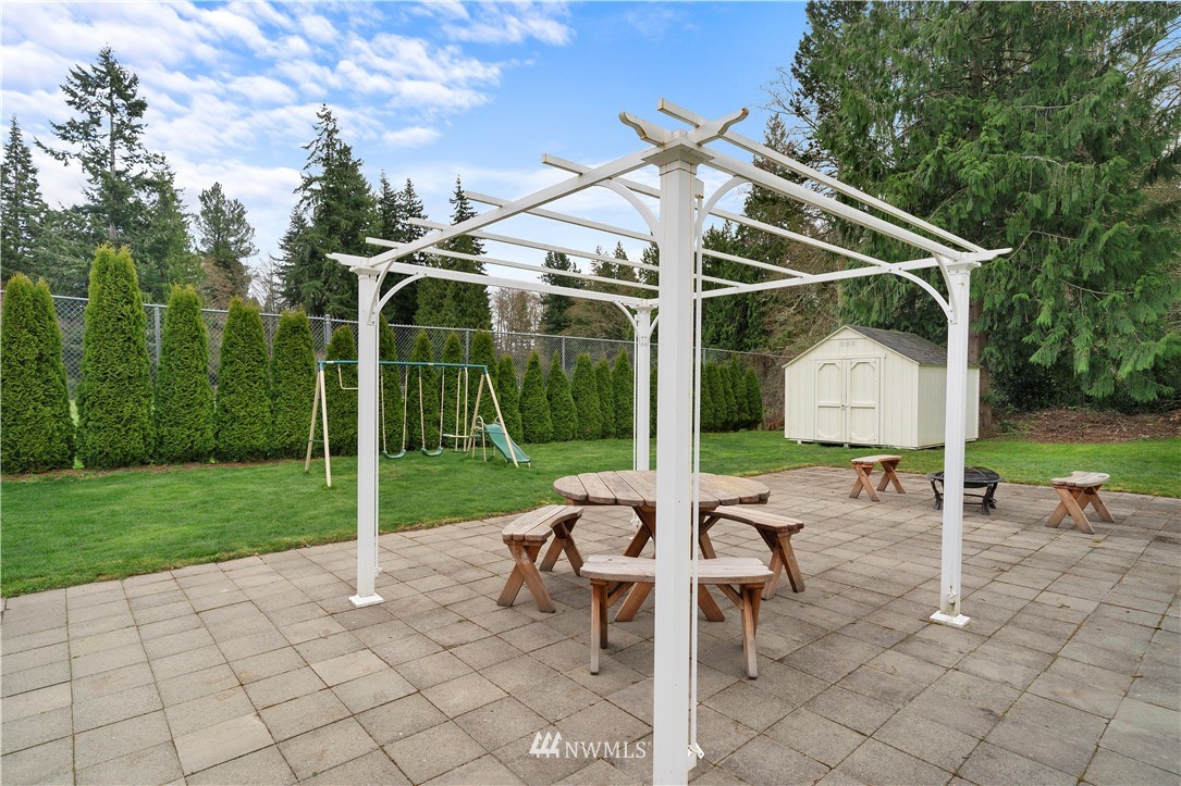 8202 190th Street Southwest Edmonds, WA 98026 - Photo 30 of 40 Gallery Image 30