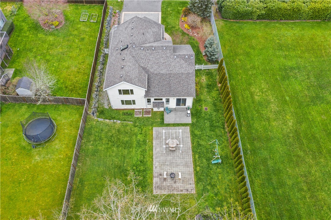 8202 190th Street Southwest Edmonds, WA 98026 - Photo 33 of 40 Gallery Image 33