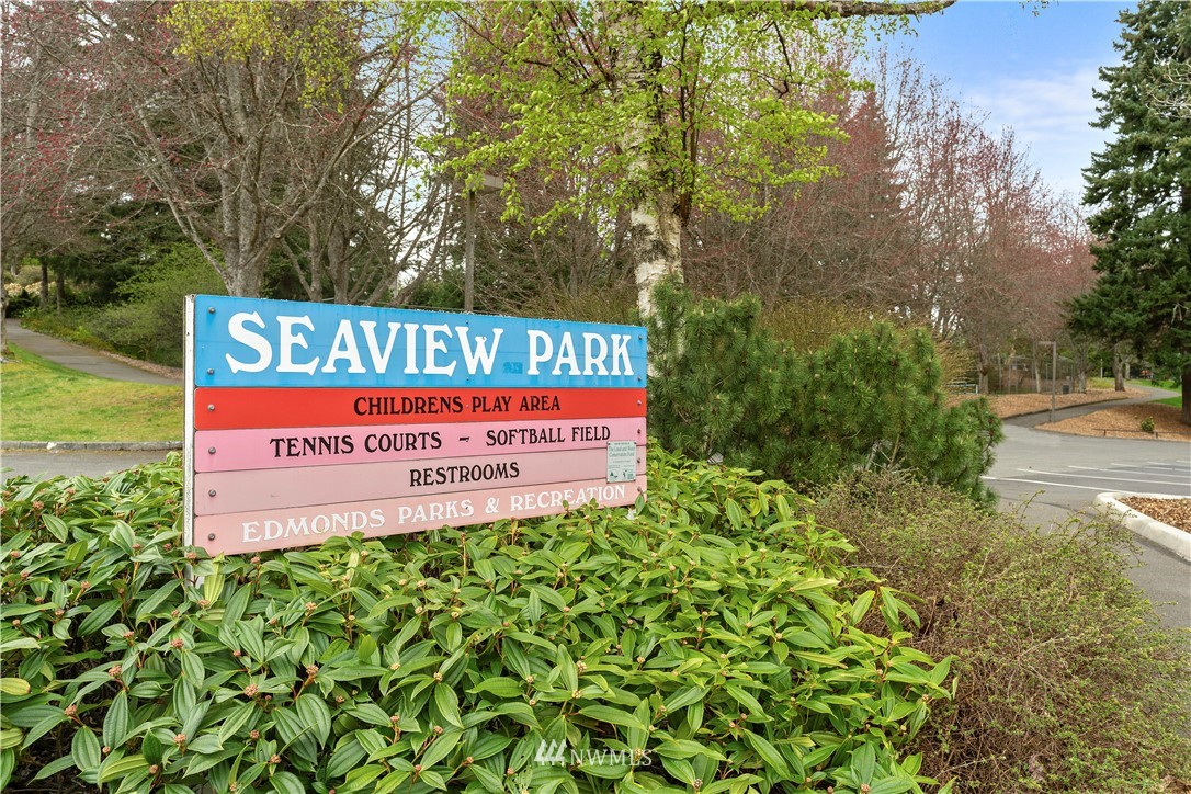 8202 190th Street Southwest Edmonds, WA 98026 - Photo 37 of 40 Gallery Image 37