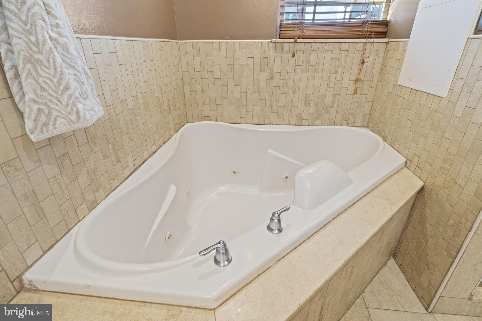 2006 Ellsworth Street Philadelphia, PA 19146 - Photo 26 of 34 a bathroom with a bathtub