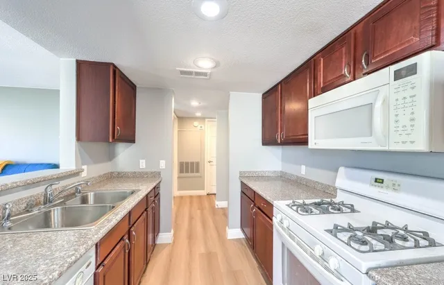 $171,000 | 2801 North Rainbow Boulevard, Unit 207, Las Vegas, NV 89108