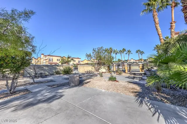 $171,000 | 2801 North Rainbow Boulevard, Unit 207, Las Vegas, NV 89108