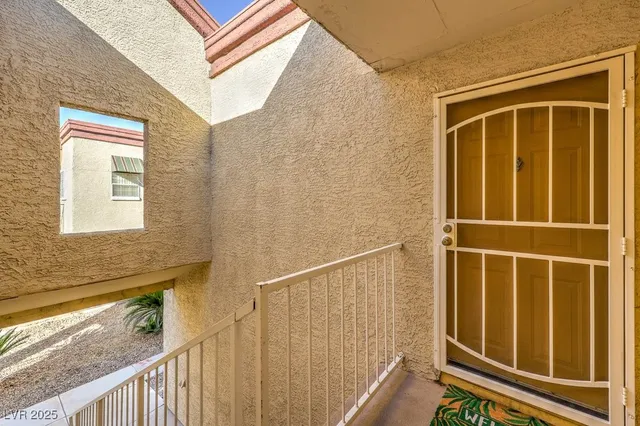 $171,000 | 2801 North Rainbow Boulevard, Unit 207, Las Vegas, NV 89108