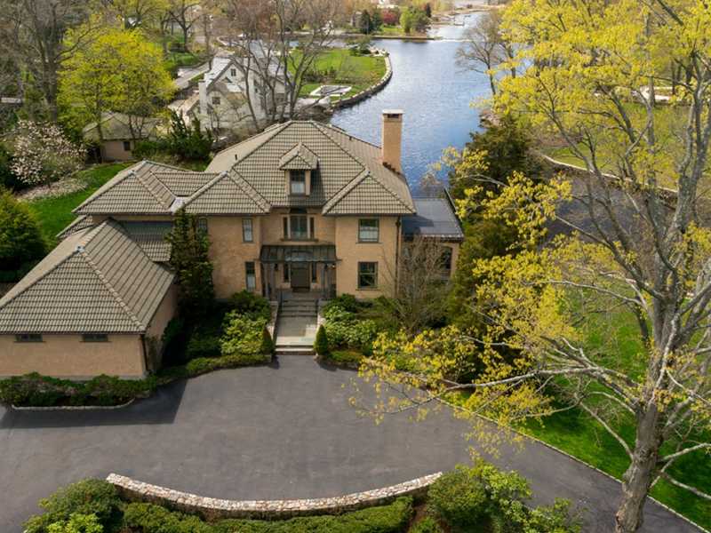 22 Searles Road Darien, CT 06820 - Photo 5 of 25 a aerial view of a house