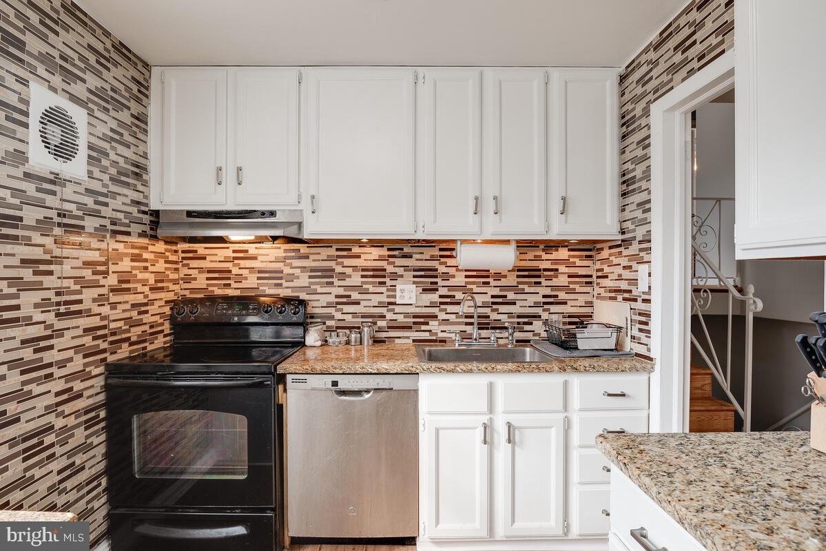 13216 Holdridge Road Silver Spring, MD 20906 - Photo 12 of 40 Kitchen