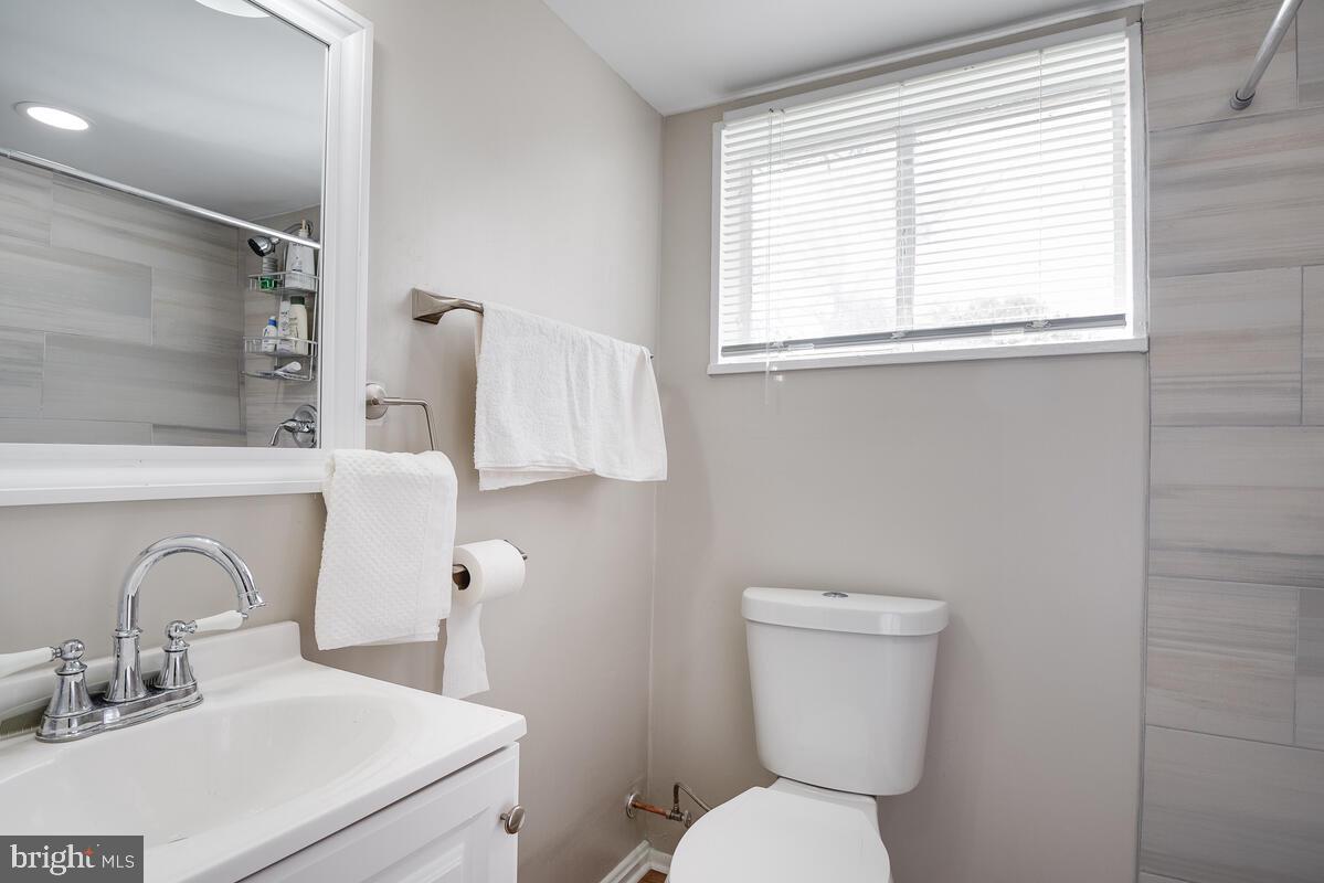13216 Holdridge Road Silver Spring, MD 20906 - Photo 34 of 40 Bathroom