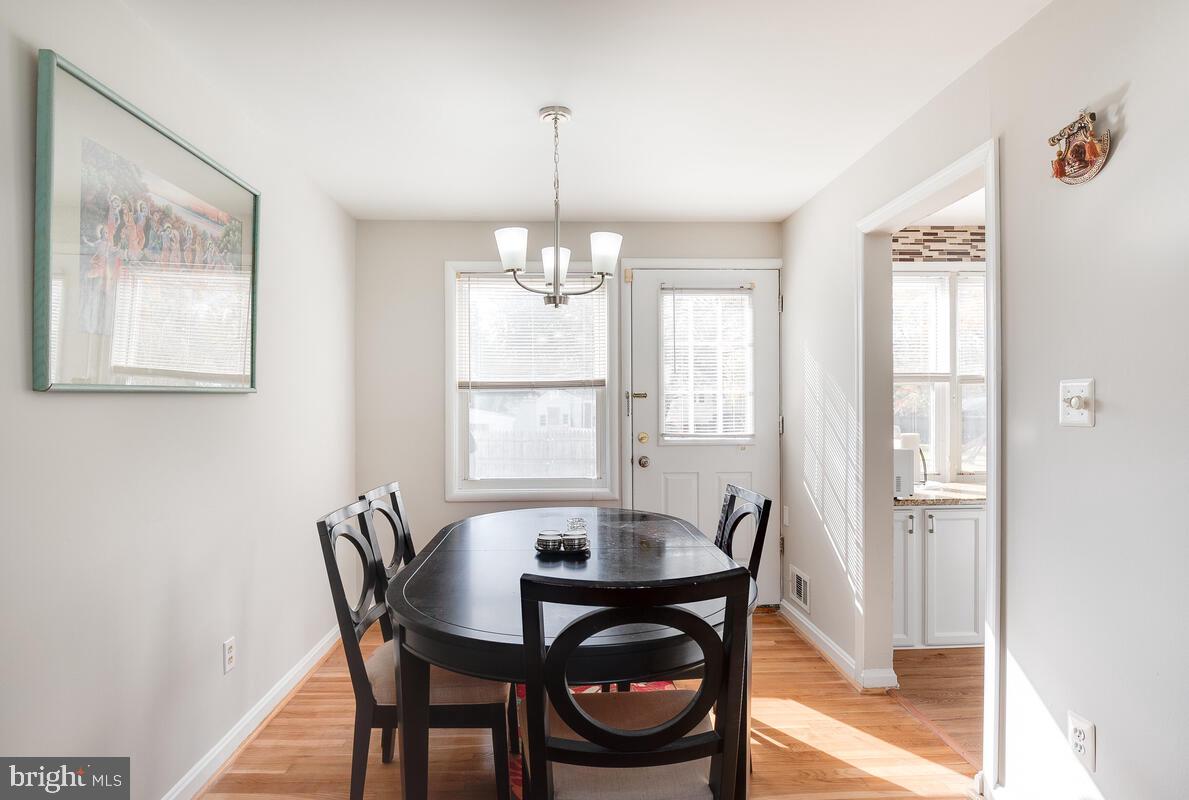 13216 Holdridge Road Silver Spring, MD 20906 - Photo 9 of 40 Dinning Room