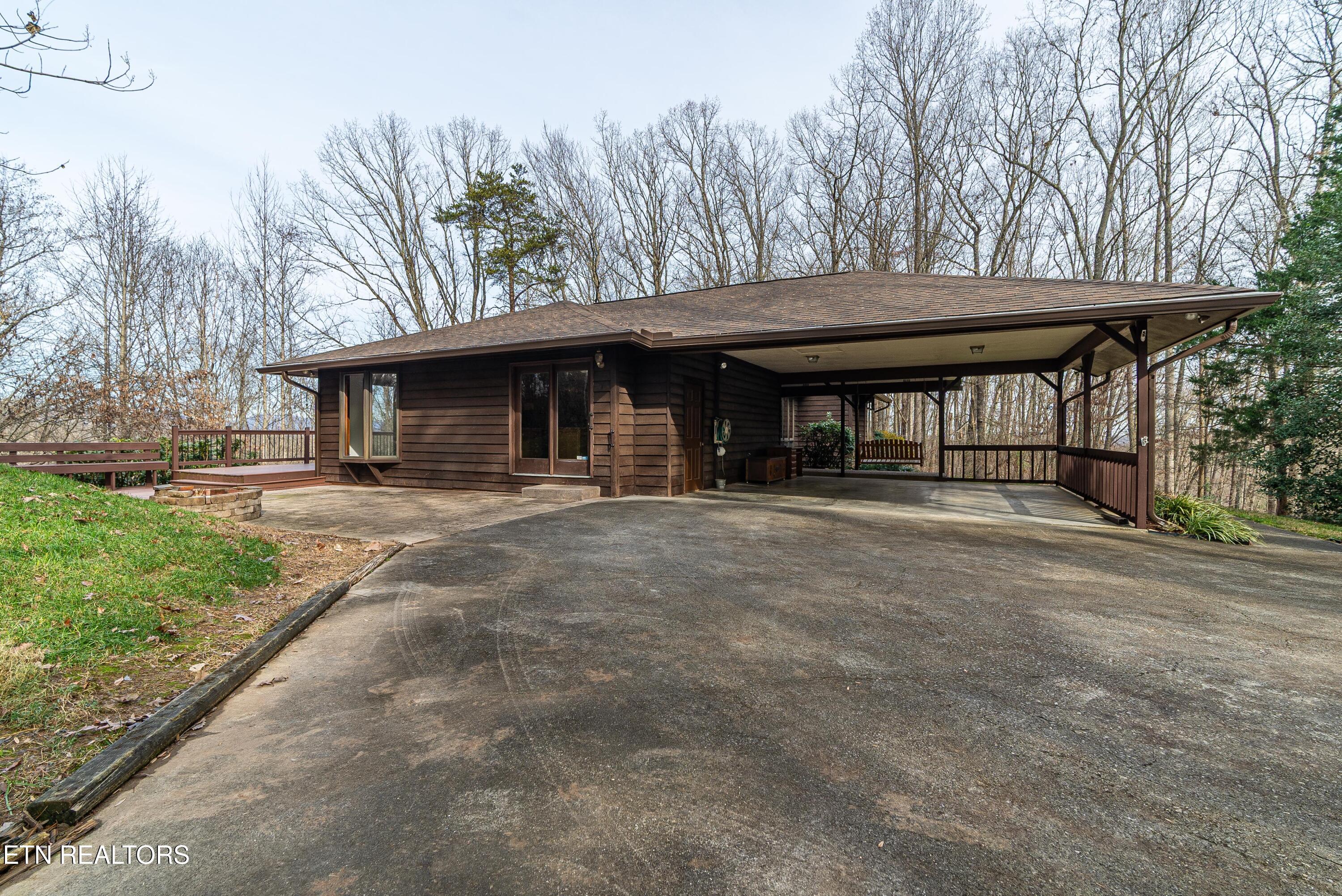 1005 Tuskegee Drive Oak Ridge, TN 37830 - Photo 3 of 38 DSC07072