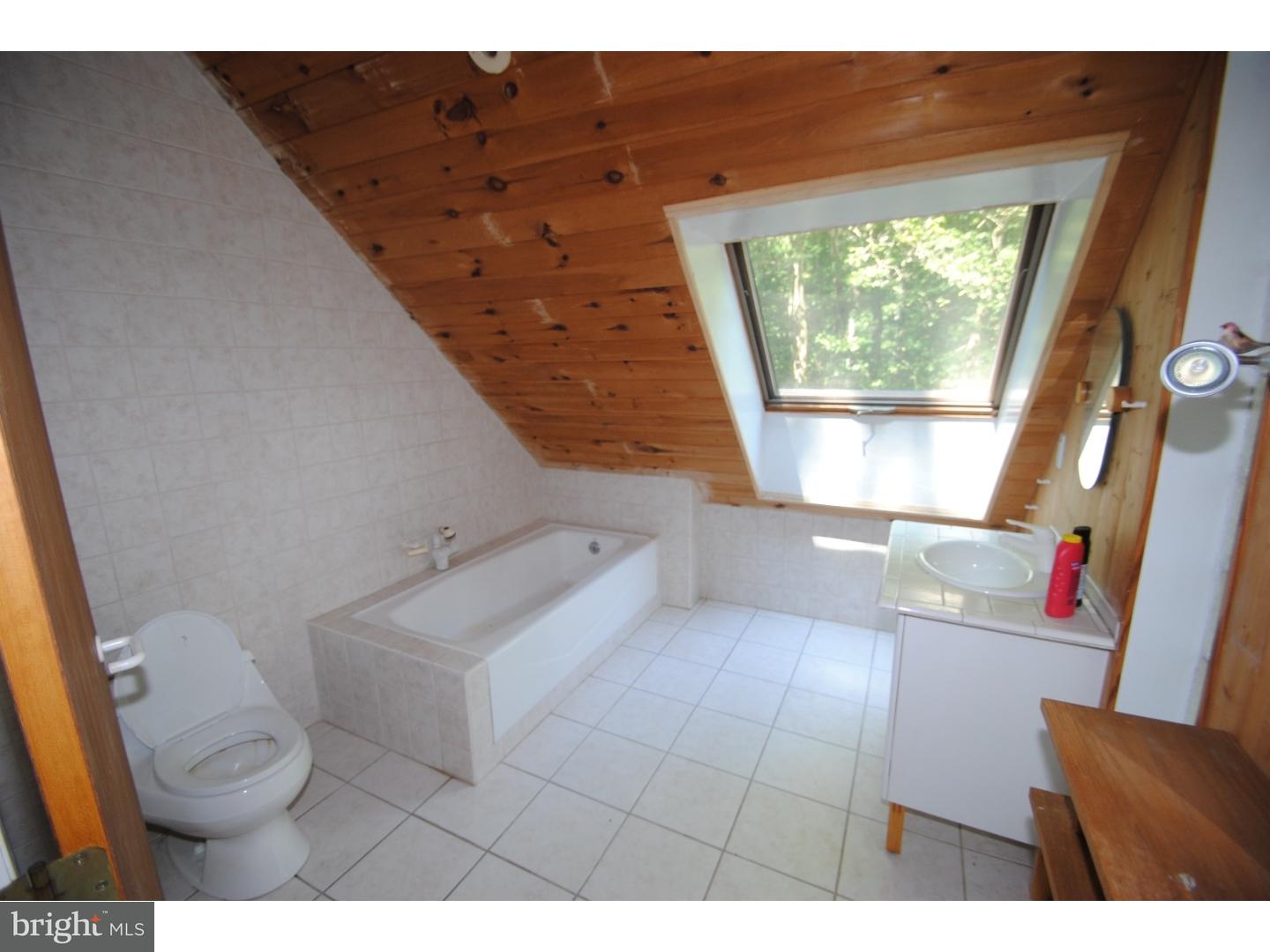 134 Kings Road Mount Holly, NJ 08060 - Photo 10 of 22 Gallery Image 10