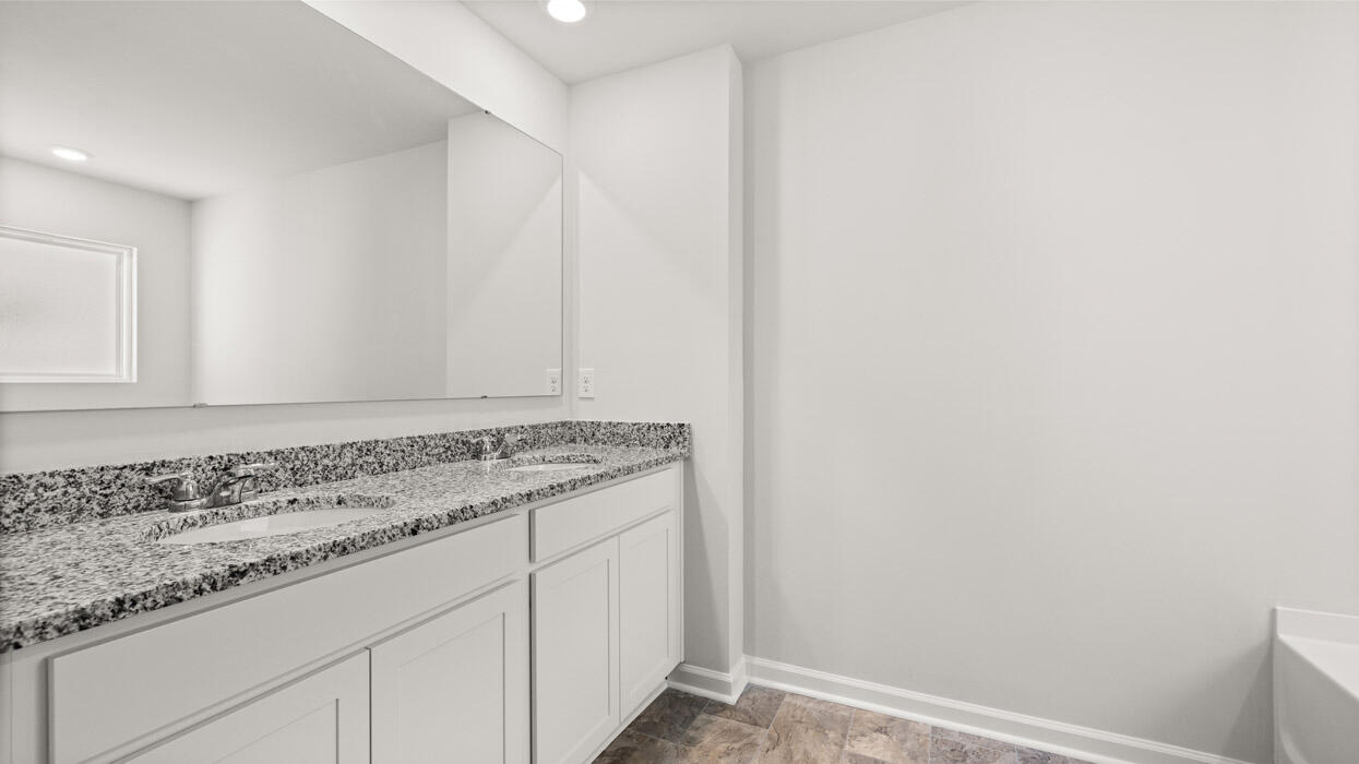 554 Whitby Court Aiken, SC 29801 - Photo 24 of 45 upstairs primary bath