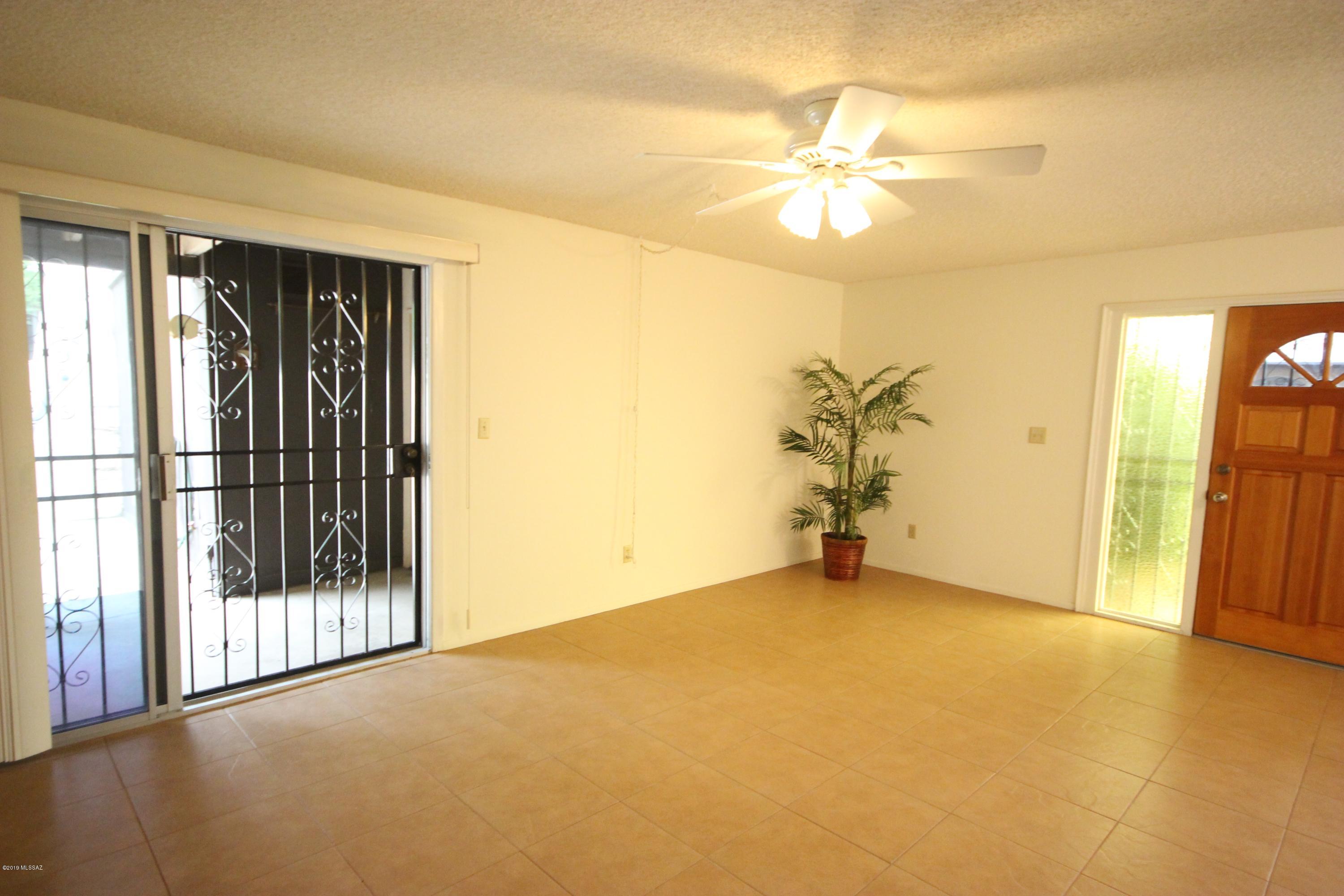 285 South Kolb Road, Unit 17 Tucson, AZ 85710 - Photo 3 of 22