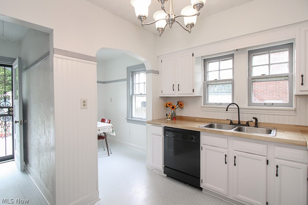 3464 Woodridge Road Cleveland Heights, OH 44121 - Photo 9 of 30