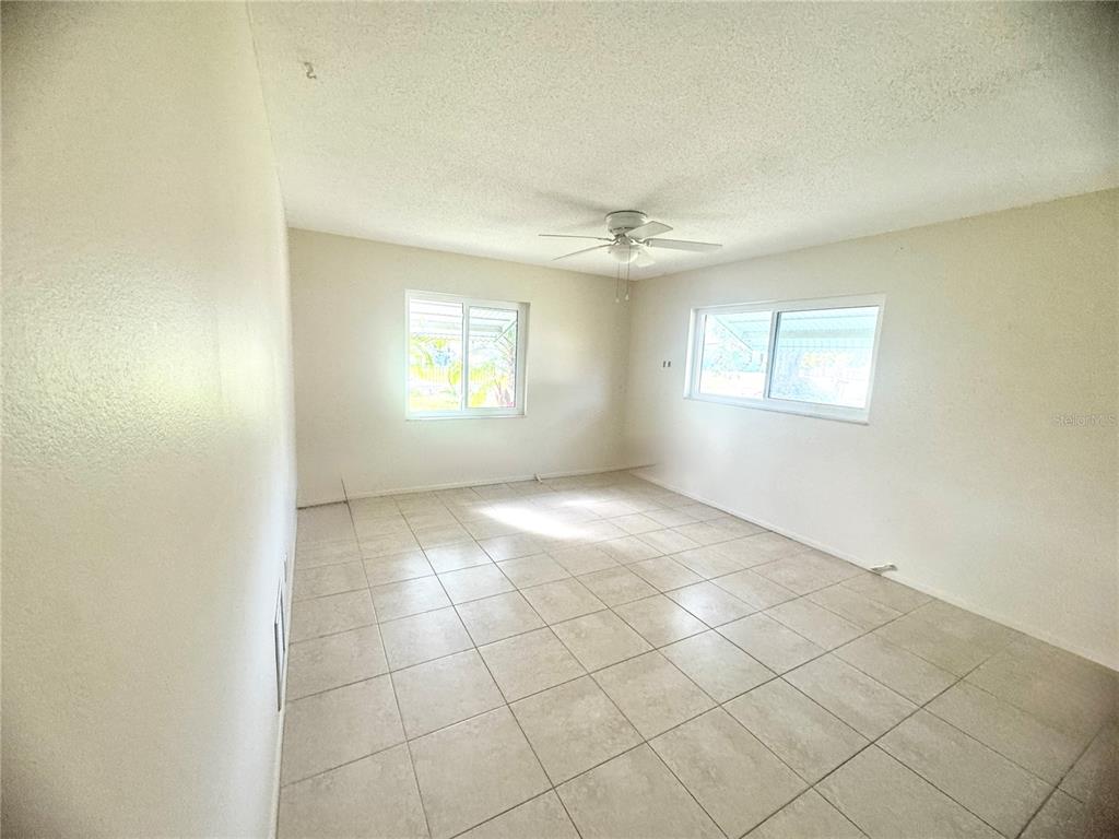 340 Azalea Road Venice, FL 34293 - Photo 6 of 10 Gallery Image 6