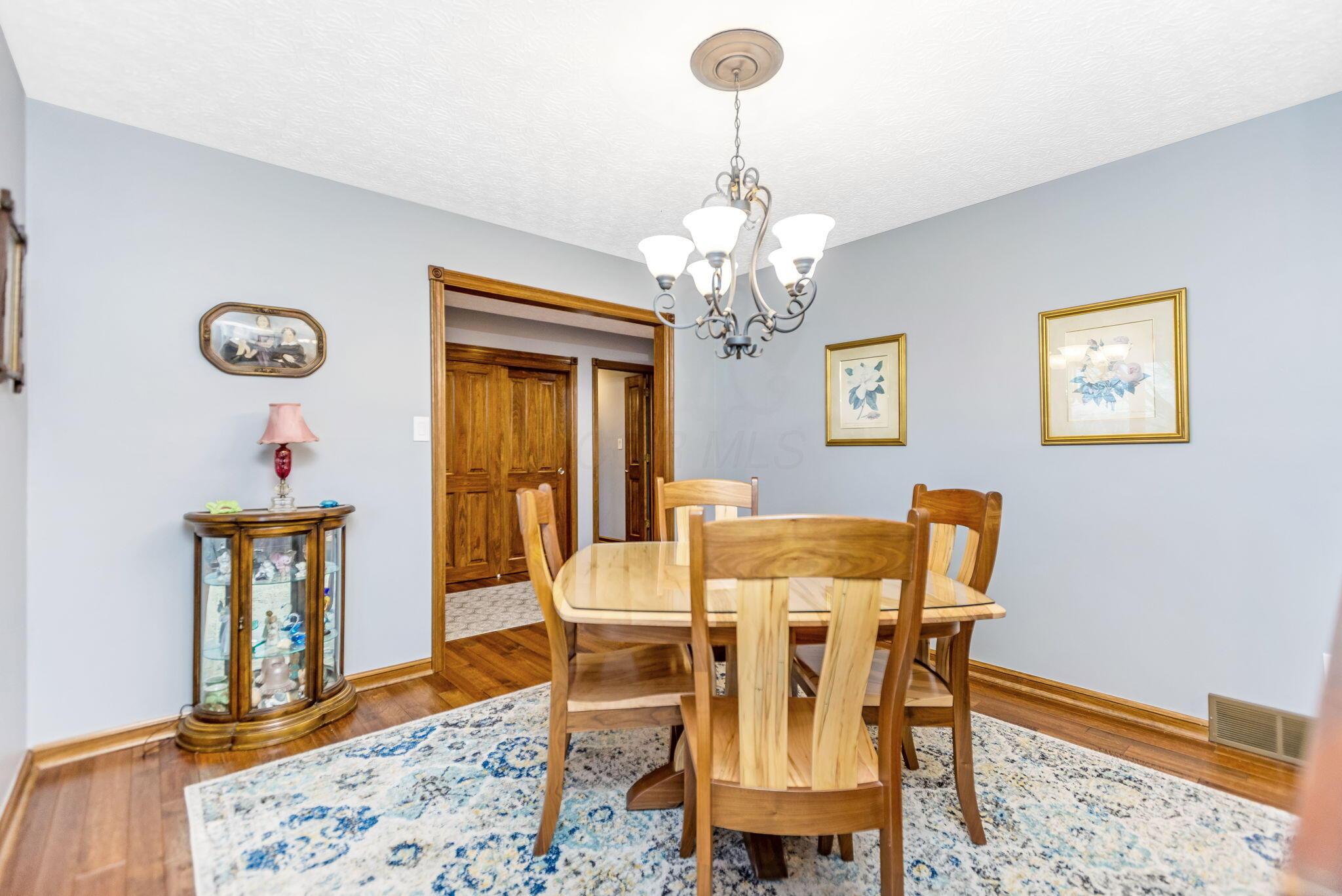 4479 State Rte 762 Lockbourne, OH 43137 - Photo 13 of 64 Dining room